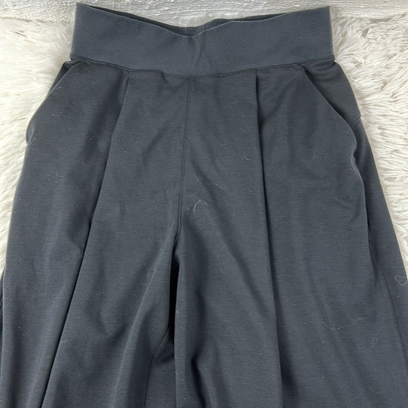Lululemon Can You Feel The Pleat Crop *21" Black - Picture 2 of 6